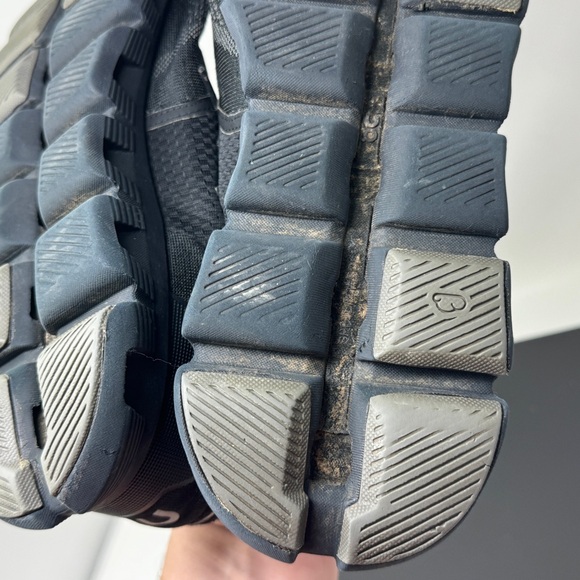 On Cloud helion running Training Shoes size 12 mens heel lining hole - Picture 11 of 15